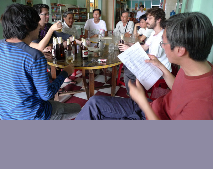 Repas de midi pendant le tournage de Mille jours à Saigon